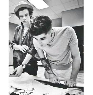 podemos definir One direction em uma palavra SOFRIMENTO
