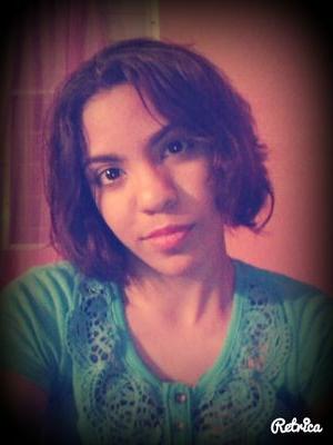 I'm 18. I'm the most talented woman on Earth. I'm responsable, honest, funny, careful, and gentle.