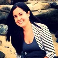 Profesional en Mercadeo.     Comunicadora Social.