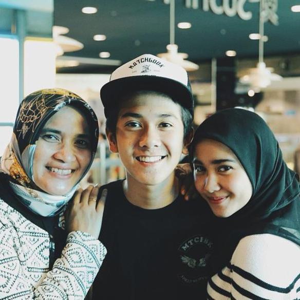 2nd account @RikeDH | 1000 2100 0004 0100 Bundanya @iqbaale & @auodyy | Instagram @RikeDH4