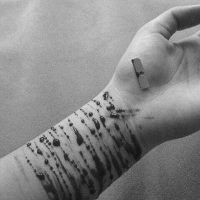soy una chica que piensa en el suicidio dias tras dia