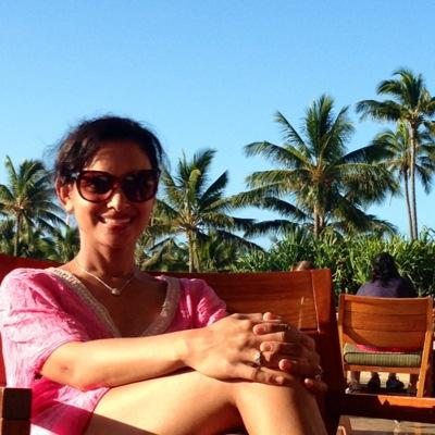 DrAartiSrini's profile picture. An Internist @paloaltomedical in the South Bay, love learning and teaching about #fitness and #nutrition; consultant in #southasian #health