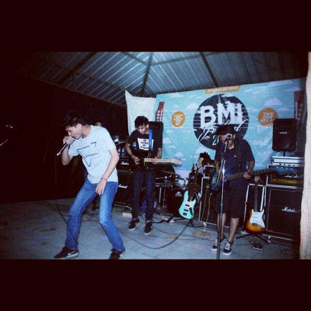 startfromdown's profile picture. Bismillah #SFDgoesToEP Get Off To a Good Or Bad Start. Booking event: 085693314624 | PIN: 27D2FD86