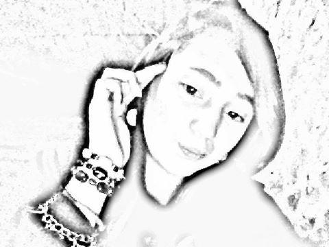La Vida No Es Un Cuento De Hadas La Vida Es Una Mierda Que Nos Trae Tristezas Alergias Amores Pero Yo SiemPre Ando Con Una Sonrisa Ante Toda La Tristeza..