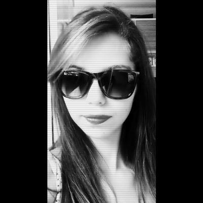 20 anos // Escorpiana // Flamenguista // Brasileira // Carioca (:    Follow me, i follow back.