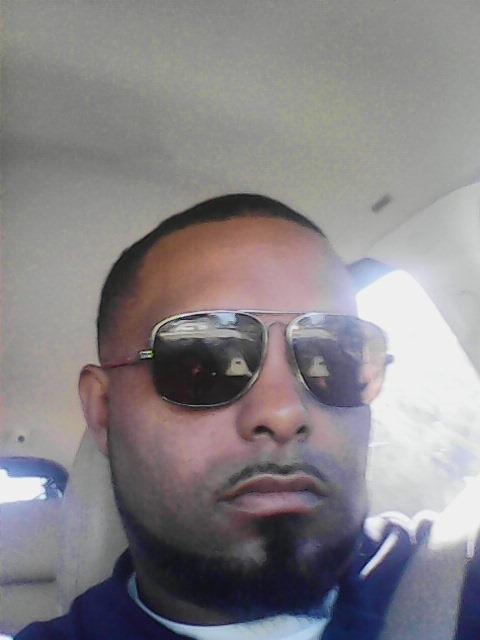 EliPompai's profile picture. 