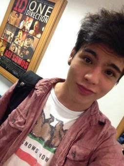 Soy Directioner ♡ Amo A Bruno Mars ... Vy En La Cq ... Mi Mejor Amigo Es Jesus Eduardo &' Mi Mejor Amiga Es Keren .!♡