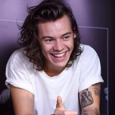 please follow @raconteurlarry i love you so much!
