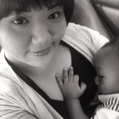 Mom of 2 who homeschools,cooks,loves food and news.Background in Makeup Artistry & Media.ProChoice,Attachment Parenting,Equality,Humanity,Early Childcare.