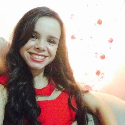 Arrisque as atitudes, viva os momentos, aproveite as oportunidades, esqueça os erros e apenas seja feliz!