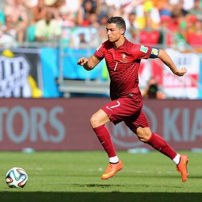 cr7 fan... love soccer ⚽️ play defense and striker