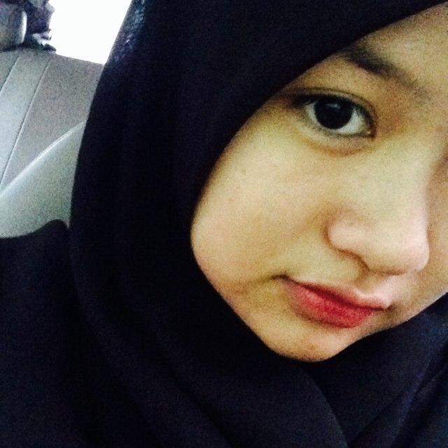 ratuumustika's profile picture. 