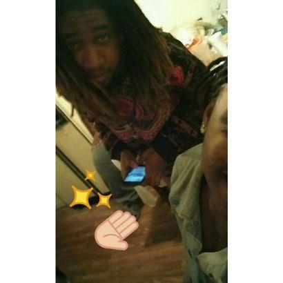 Instagram: Trianglees_ | kik: Llevron_Glo I Follow Back