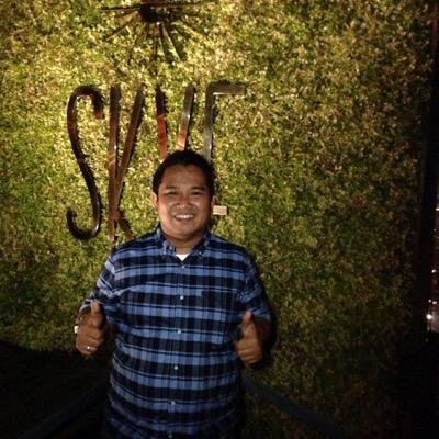 Abdi J. Putra well known as Abe Poetra. A father of 2nawesome boys, love reading much. Currently working at TELKOMSEL as “Manager Marketing & Communication”.