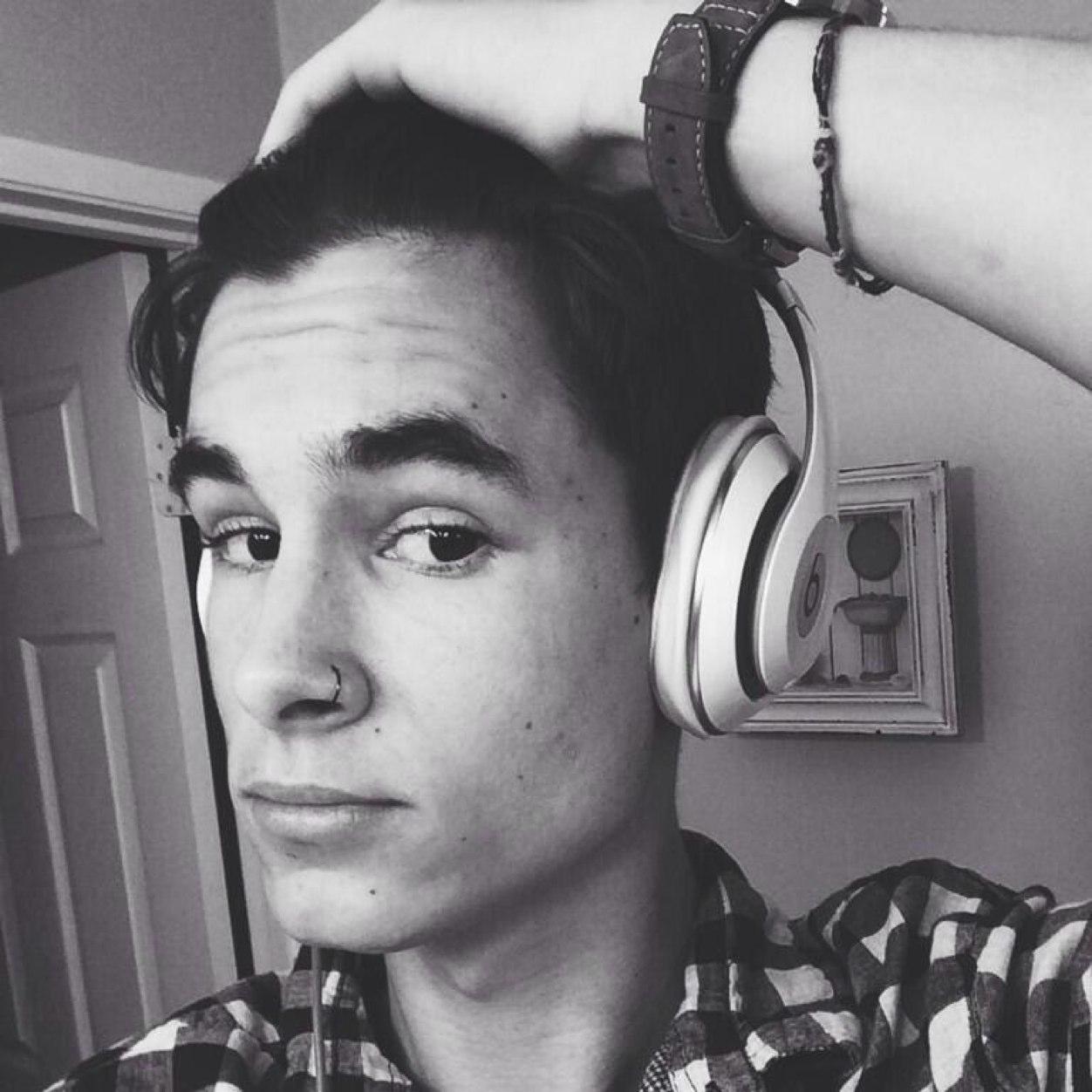 connorskisses's profile picture. // Don't cry because its over, smile because it happened // O2L