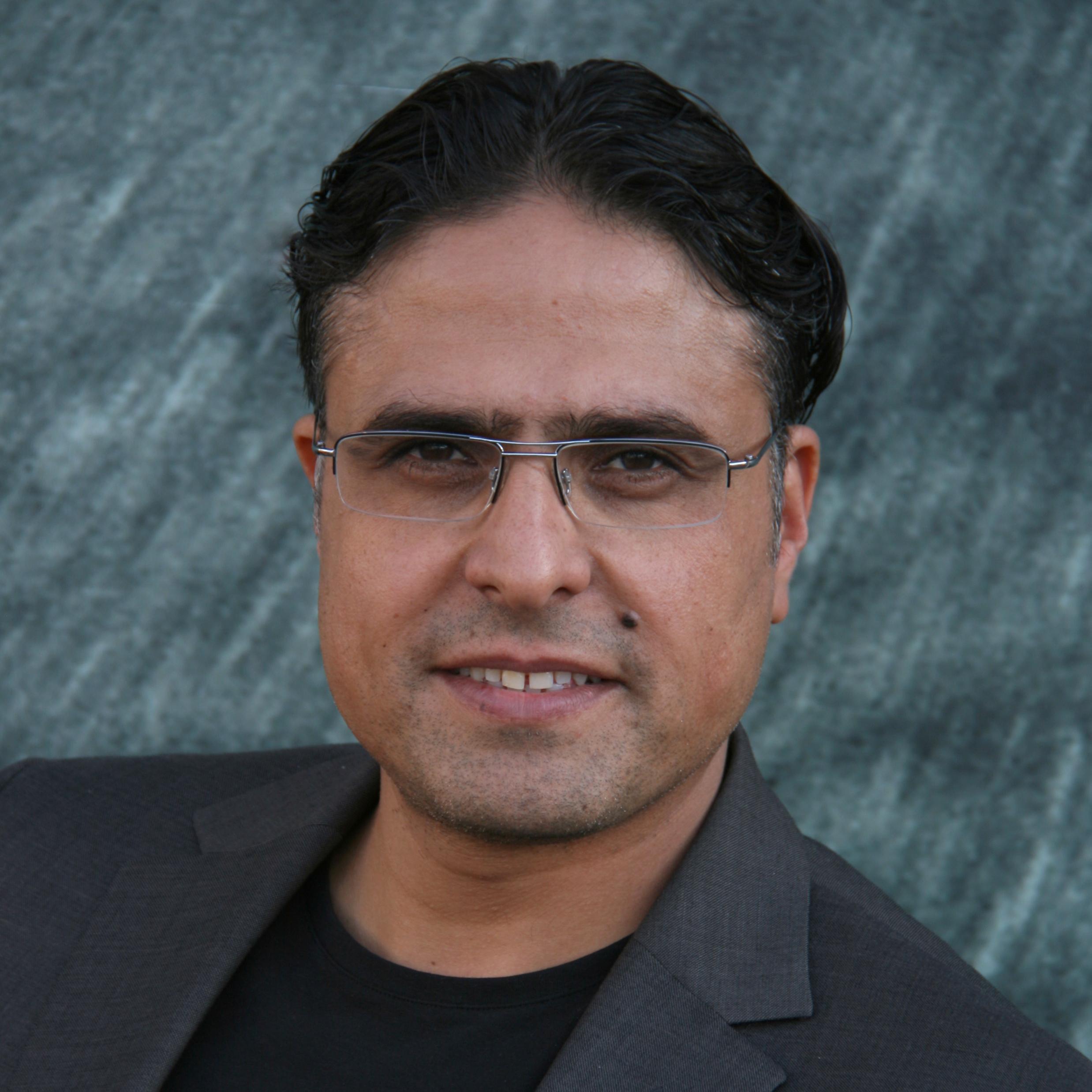 IBMer, Sales passionate, Cloud Computing, Mobile, Social Media, Start-ups & cooking for my family.