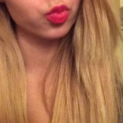 beautwarrior's profile picture. ☁️ѕυgα нσω уσυ gєт ѕσ fℓу☁ coffee in the morning & vodka at night ❣ young & beautiful ❥ Stay Strong ❥