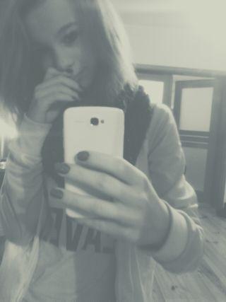 LovMyHazza's profile picture. ~Justyna ~ 14~Directionerka ~Hazza ~Nialler ~Ariana Grande ~Kwiatonatorka~  Follow Me  -- Follow back ~ Polska