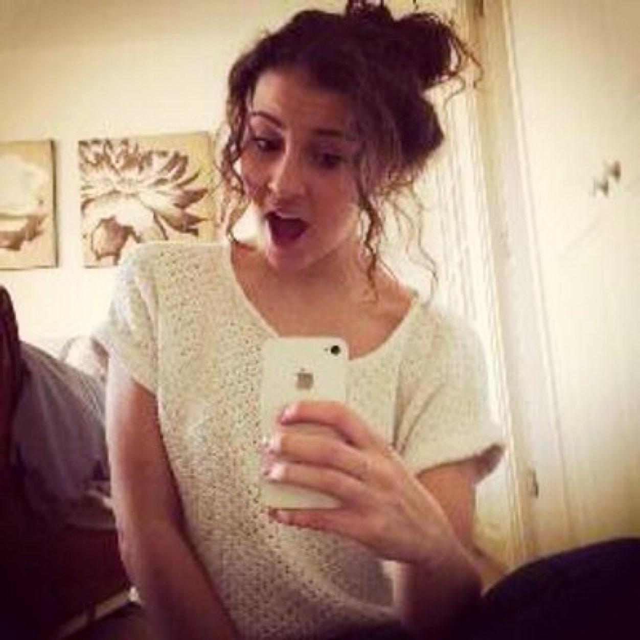 Fan page for Mahomie, Directioners, Janoskians, Bieblers, Aaronators, JMacers, Cameron Dallas, Nash, Brent Rivera. Besides that my name is Sara & I follow back!