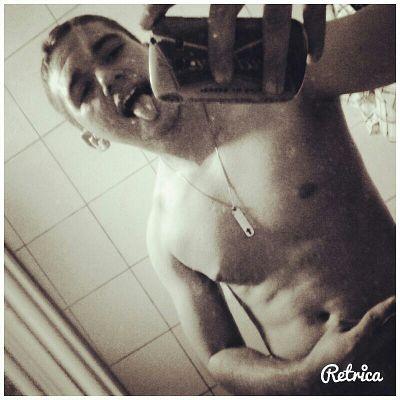 UM KRA HUMILDE D CARATER E VERDAD,Q AMA SUA FAMILIA....E PROCURA SEMPRE O SEU MELHOR....
26 YEARS
ARACOIABA,CE
