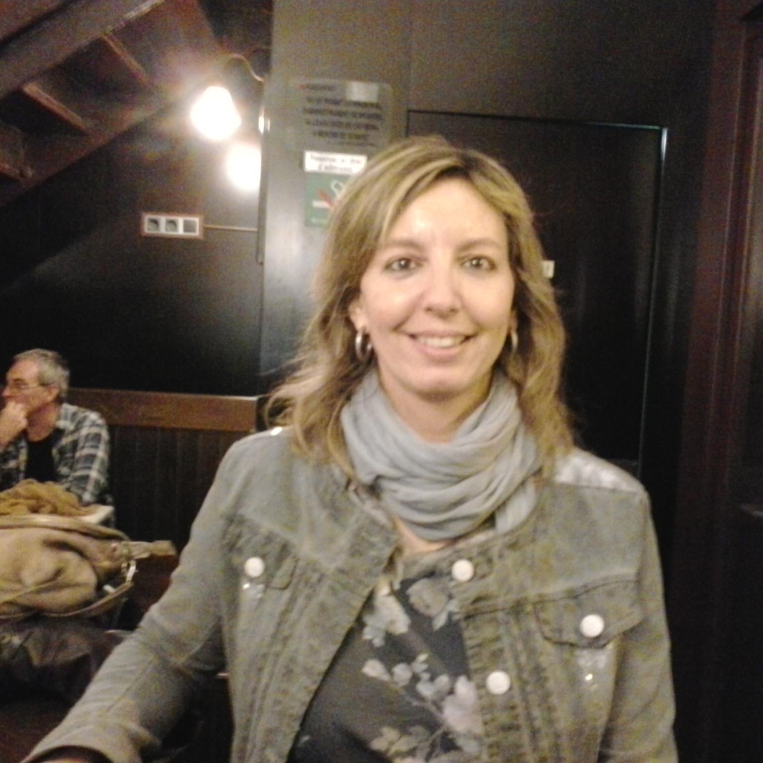 Diplomada en Treball Social actualment treballant a Barcelona activa .entusiasta del treball amb persones i l´estimulació de les seves potencialitats.