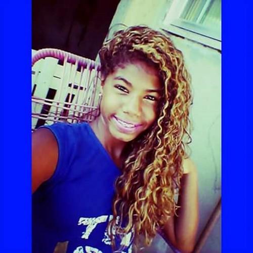 camilly_24's profile picture. 