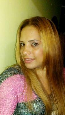 Soy una persona fácil de tratar, me gustan los niños, soy muy cariñosa y sobre todo soy muy creyente de la palabra de Dios.