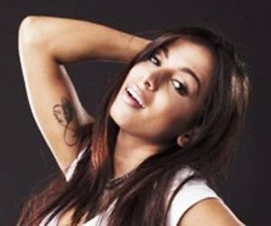 twitter dedicado a @anitta essa pessoa maravilhosa seguem sdv http://t.co/ywnuiqTziE http://t.co/diJrA3qxOe