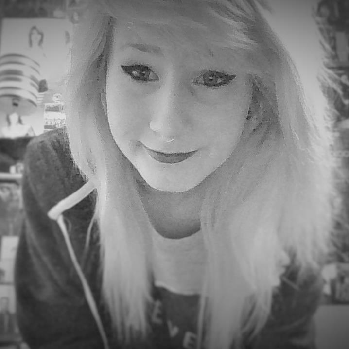 imma 14 year old girl whom is obsessed with japan , psychopath and serial killers , Gerard way , evan peters and youtubers and don't forget da bands ;P and phan
