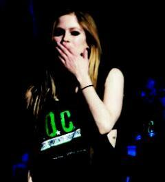 “Os garotos de hoje em dia só querem
saber de 'descer as calças ”

― Avril Lavigne