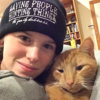 JuliaEsteves24's profile picture. 