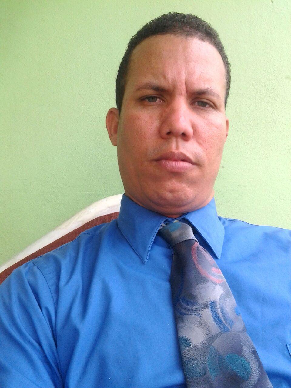 soltero por la misericordia de Dios y aun luchando por mis hijos pero ala vez quiero conocer alguien que tengas temor de perderme...