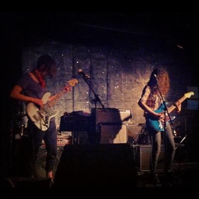 Three piece dream rock.