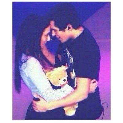 Helping girls around the world trying to live their dream as U Girl ♡ [Austin+Zach/4]
