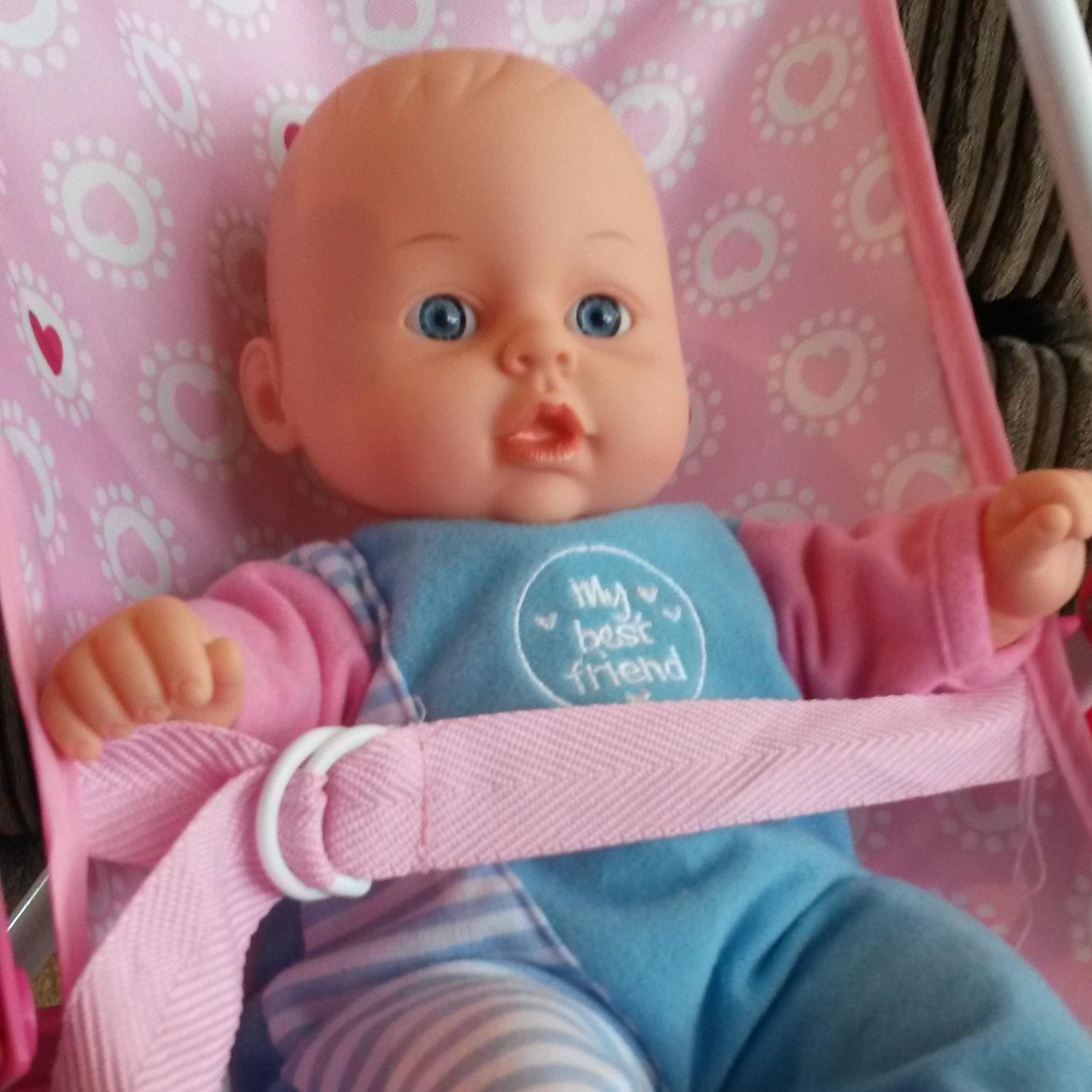 Blogger * Mummy to toddler twin boys and a 4 year old girl  * Vlogger on YouTube: https://t.co/loK4yOEGa6  * Blog on days out, crafts, recipes, reviews, twins, parenting