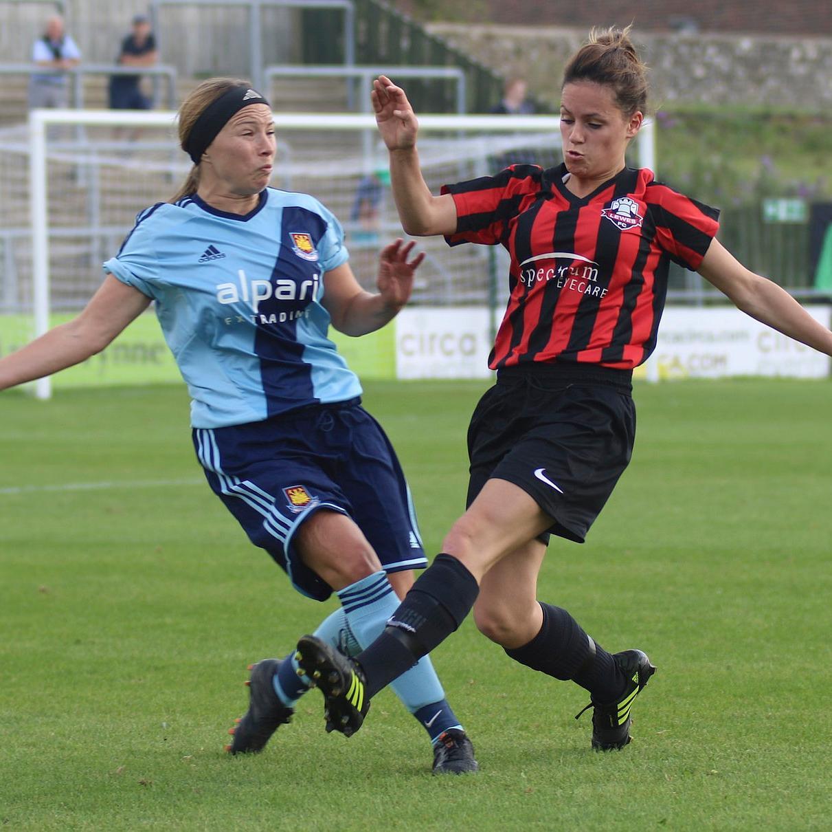 Kvinnefotballen's profile picture. Nyheter fra Toppserien og øvrig om norsk kvinnefotball/Women Soccer news Norway.