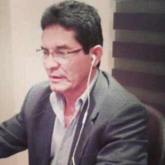 Politico. Ex senador #DispuestoporVenezuela