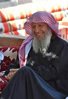 ومـما زادني شـرفـاً وتـيــهـا.وكدت بأخمصي أطأ الـثريا.دخولي تحت قولك يا عبادي.وأن صـيَّرت أحمد لي نـبيا تجدون في المفضلة بعضاً من قصائدي الصوتية