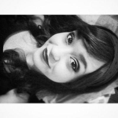 _iLOVESICK's profile picture. Eu sei ser animada, sei ser amável, agradável, afável, e esses são apenas os As. Só não me peça para ser simpática, simpatia não tem nada a ver comigo.