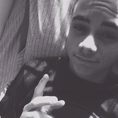 blazinbesson's profile picture. corbyn besson is super cute ☺️❤️