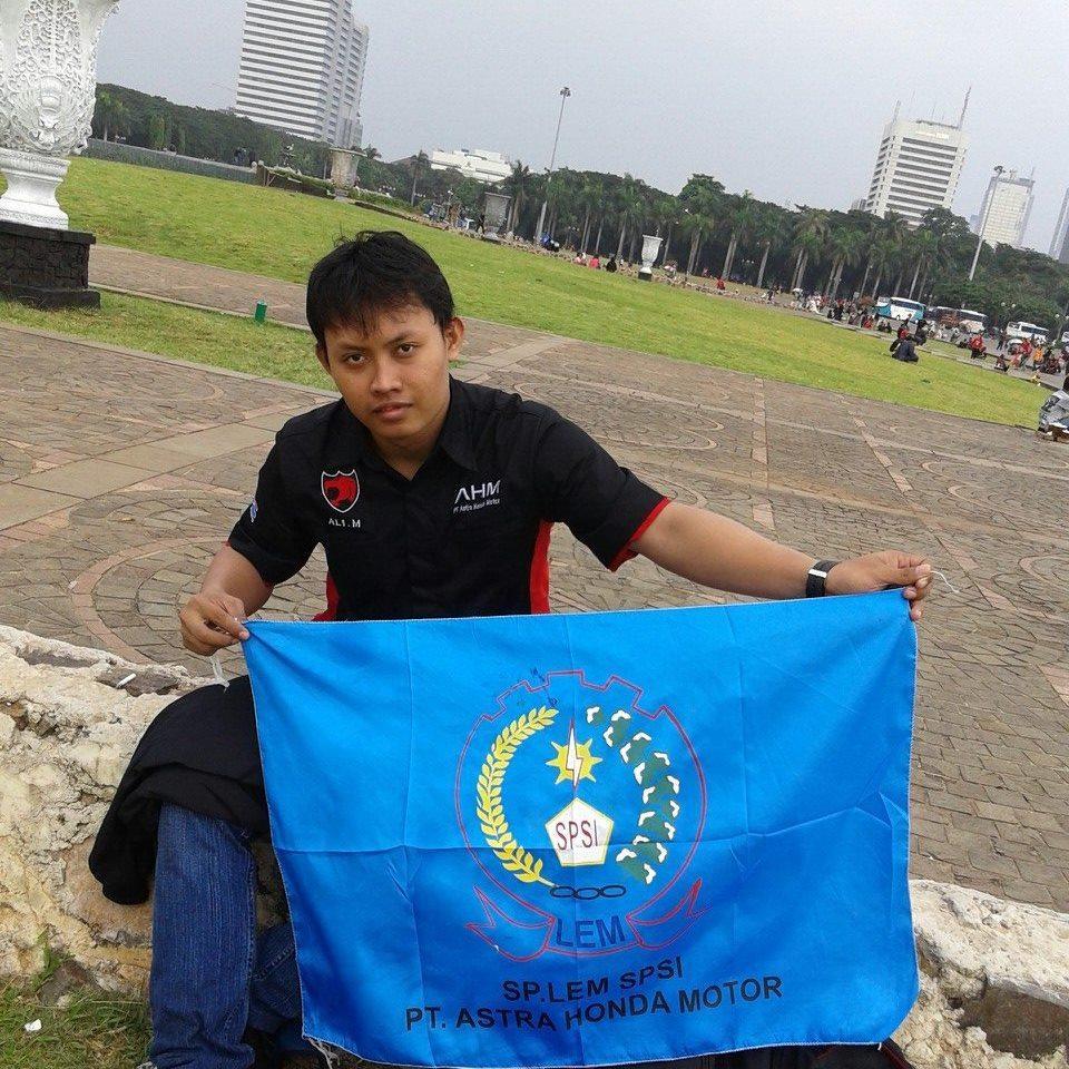 Wanita itu Racun Dunia