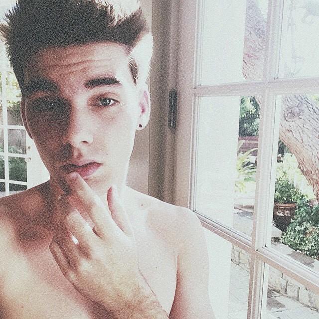 Official Fan Page of @thedyllanmurray