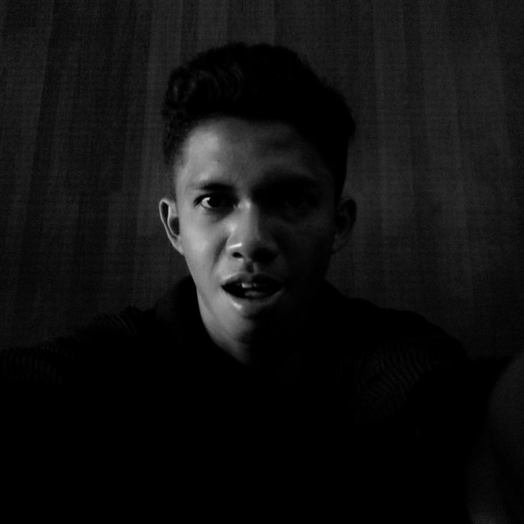 ig : Raka_ml, Pop punk drumer (y),  http://t.co/sBb8xbtAVD