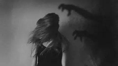 •No soy mas que una adolescente tonta, depresiva y suicida•