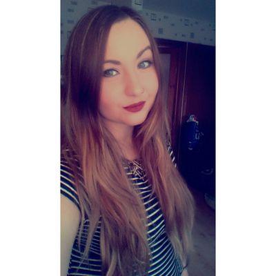 Mother of a feisty girl *
Feminist *
Fat babe *
Vegetarian *
Body positive *
Psychology student *
Weight lifting newbie *
ED/mental illness survivor