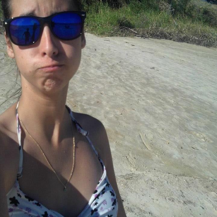 r_b_20_11's profile picture. 