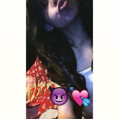 IdcValerie's profile picture. 