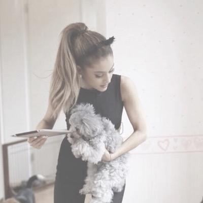 cogandcrowns's profile picture. RT and click the link so I can meet my favs please? ☺️ https://t.co/EbMf5VBf8H