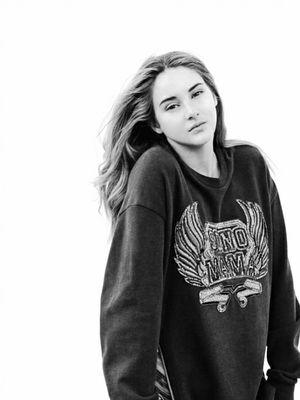 idk man i just love shailene theo & jennifer.
