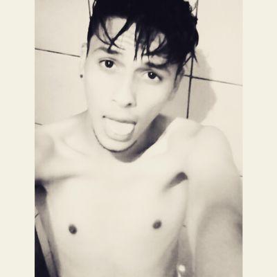 Eu vivi minha vida como um masoquista
Ouvindo o meu pai dizer, Eu te avisei,
eu te avisei
Porque você não pode ser como as
outras pessoas?
✌